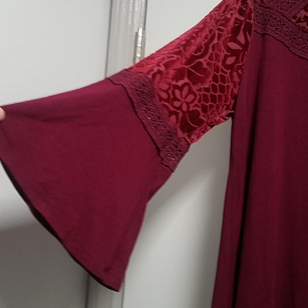 Maroon button up - Picture 3 of 6